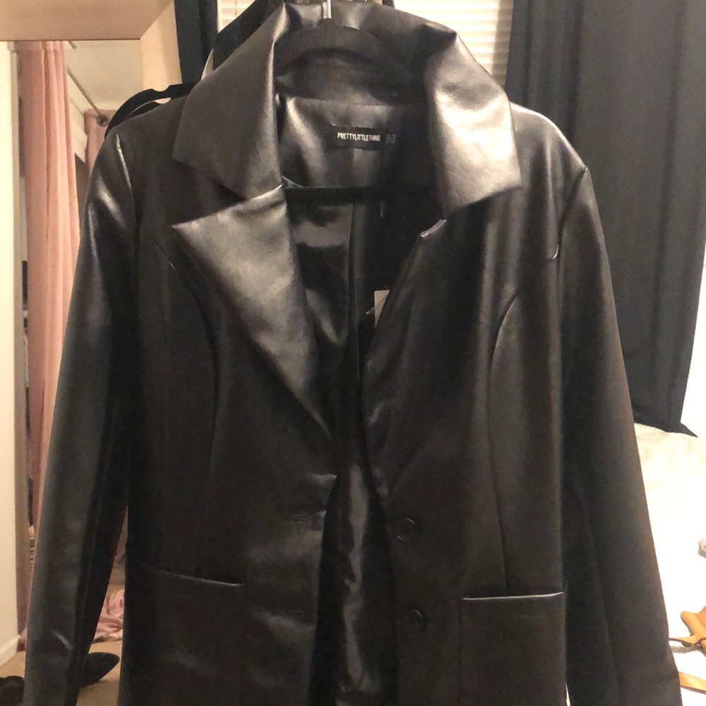 Black trench